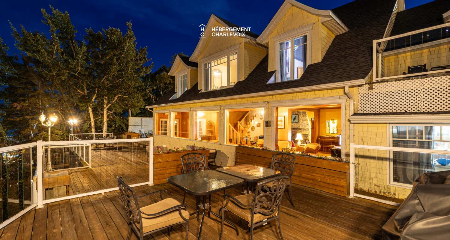JAU-230 - Historic riverfront home with private hot tub